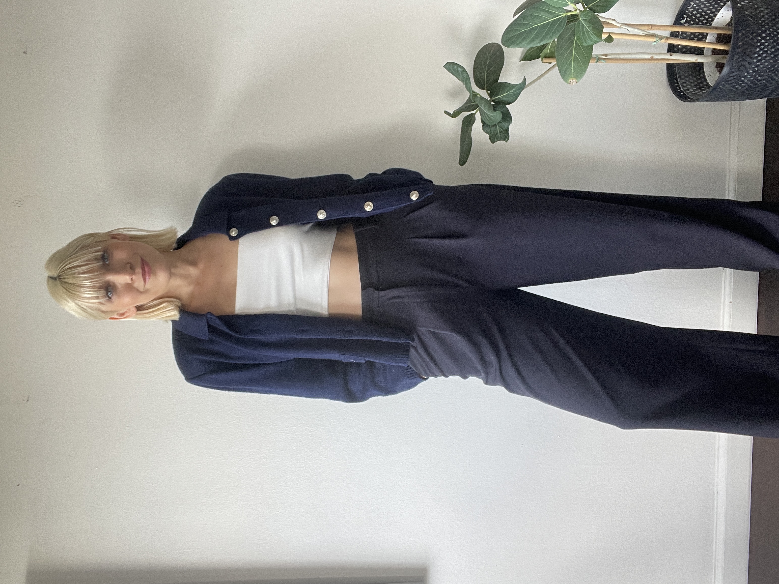 ERIKA APELGREN