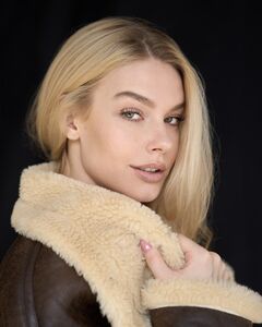 Alena — hair model