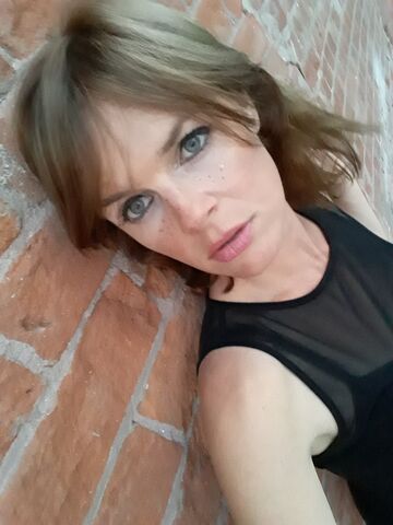 Andrea Slaski — hair model in Hollywood, CA