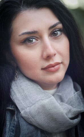 Tina Farzanehkashani — hair model in Los Angeles, CA