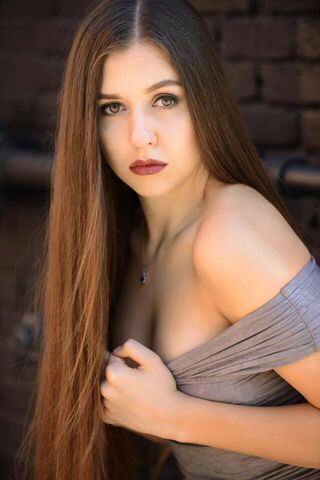 Andrea Gavric — hair model in Los Angeles, CA