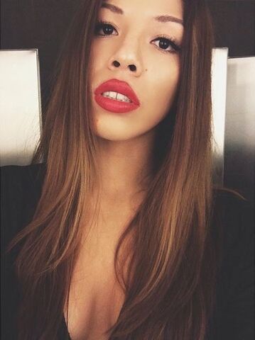 Jenifer — hair model in Chicago, IL