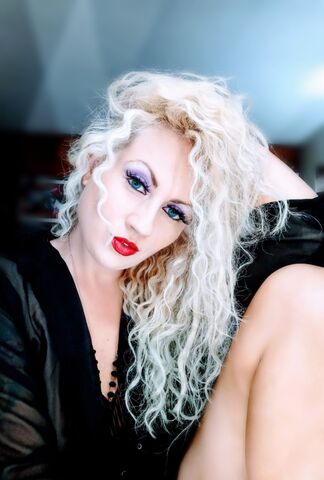 Daimici Robert — hair model in Garden Grove, CA