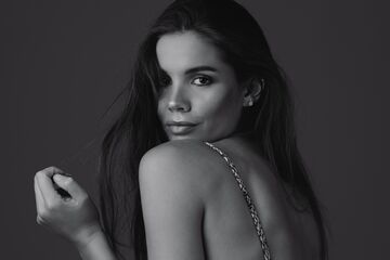 diana arnopoulos — hair model in Miami, FL