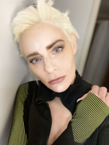 Laura M Corbin — hair model in Los Angeles, CA