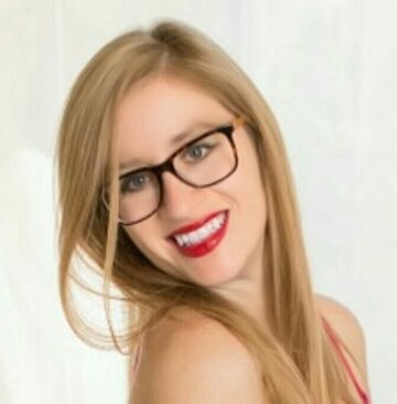 Roxanne — hair model in Las Vegas, NV
