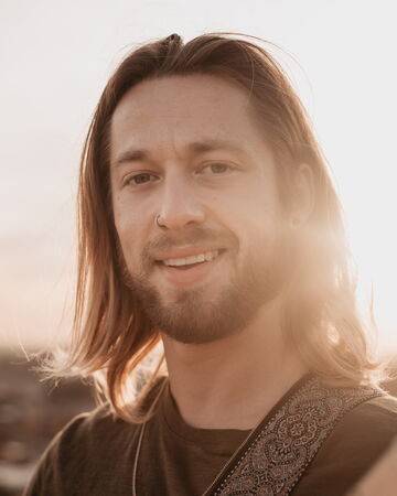 Joseph favinger — hair model in Los Angeles, CA