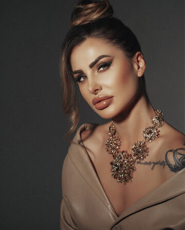 Nicoleta — hair model in Los Angeles, CA
