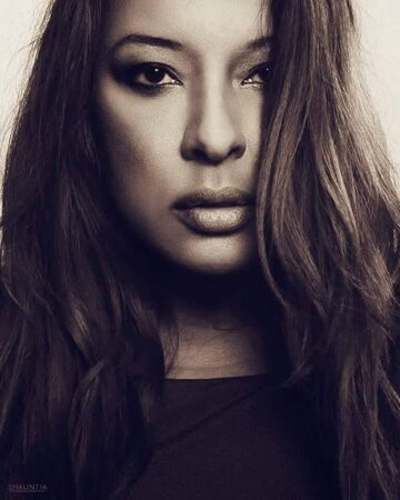 LESLIE FLORES — hair model in New York, NY