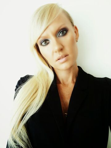 Ewelina Bronny — hair model in Miami Beach, FL