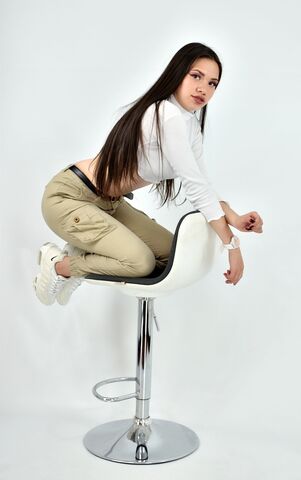 Valeria morales — hair model in Chicago, IL