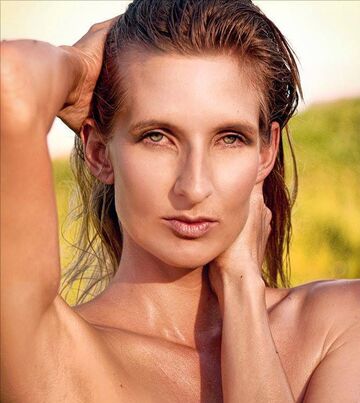 Suzanne — hair model in Milwaukee, WI