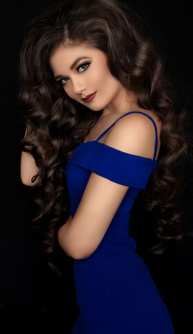 Jennelle Gee — hair model in Sacramento, CA