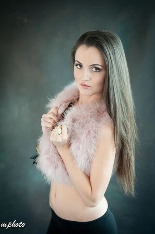 Cristina Botnarenco — hair model in Chicago, IL