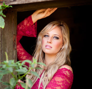 Kahlie Mandaric — hair model in Los Angeles, CA