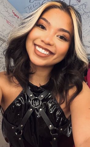 Michelle — hair model in Los Angeles, CA