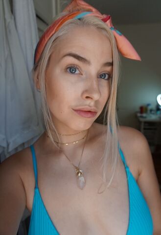 sienna — hair model in Los Angeles, CA