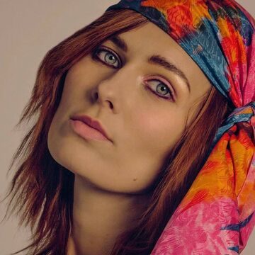 Ksenia Golikova — hair model in Chicago, IL
