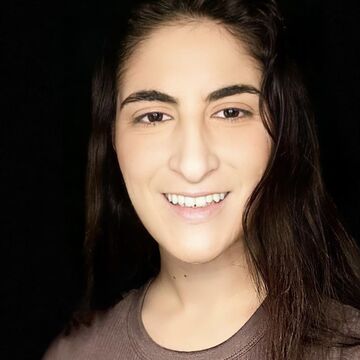Ariona Zappaunbulso — hair model in Runnemede, NJ