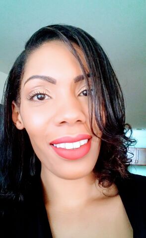 Tesheena Lawson — hair model in Chicago, IL