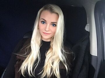 Kelly — hair model in Chicago, IL
