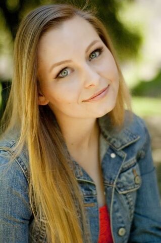 Caitlin Halliburton — hair model in Winnetka, CA