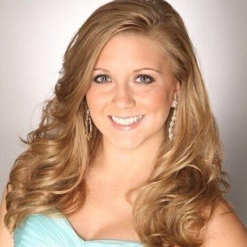 Makayla Mizser — hair model in Chicago, IL
